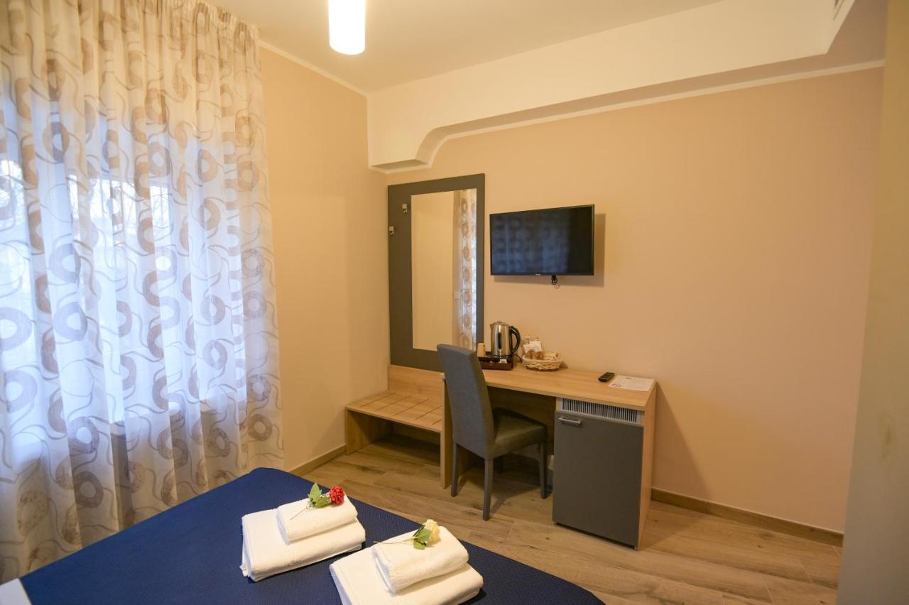 Alma B&B Home Cosenza Bagian luar foto