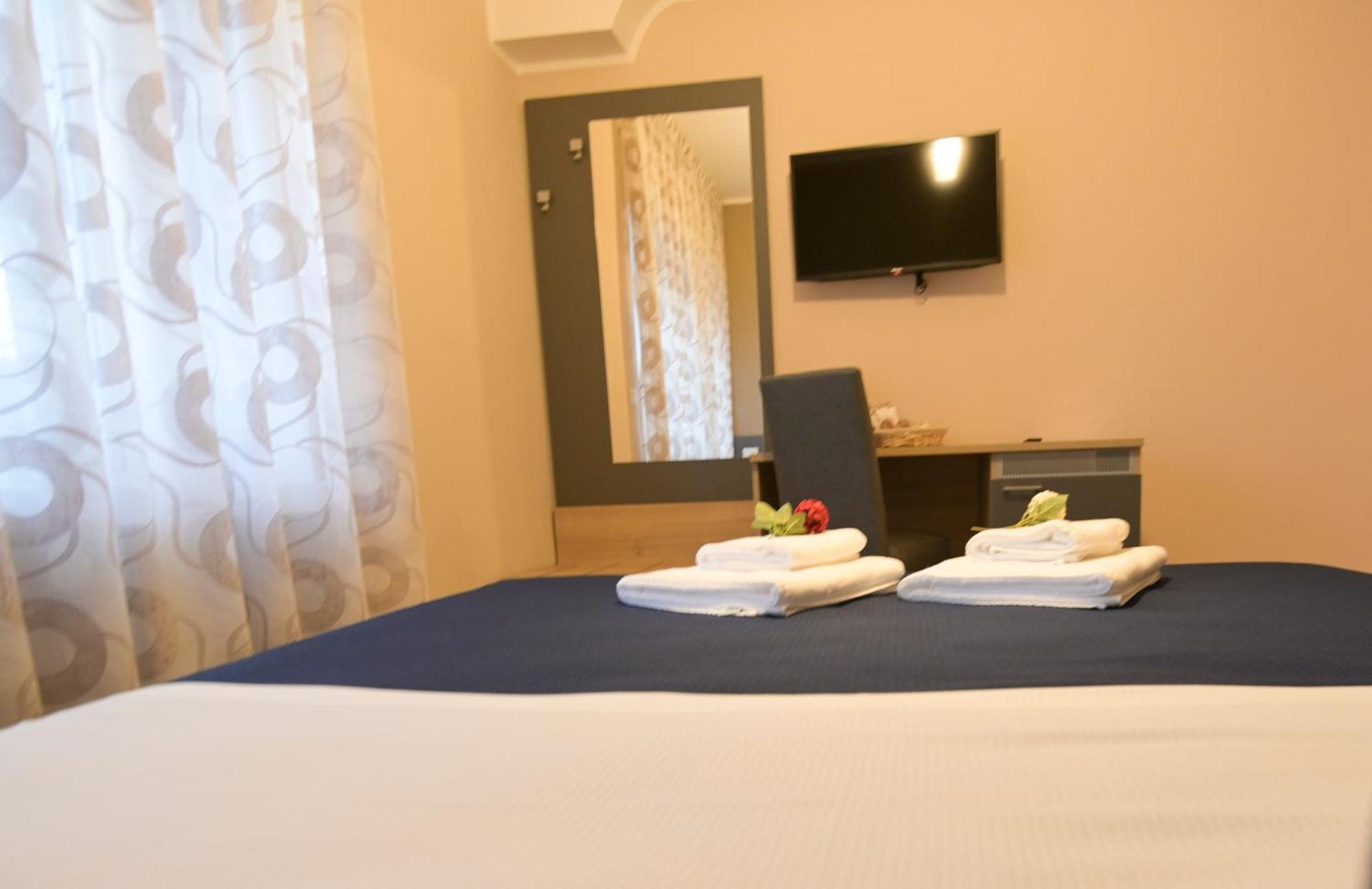 Alma B&B Home Cosenza Bagian luar foto